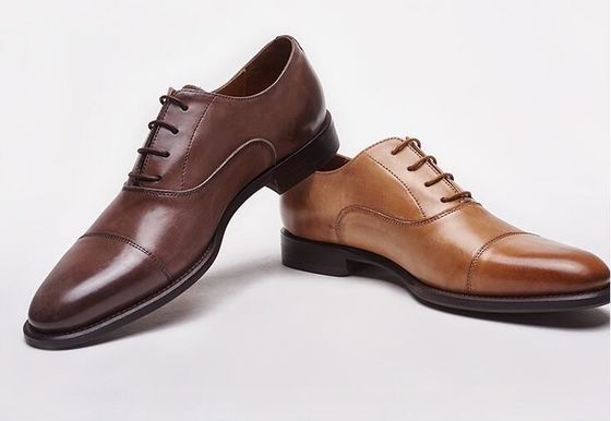 व्यापार/विवाह पुरुष पोशाक जूते बैल असली चमड़े के फीता ऊपर Brogues