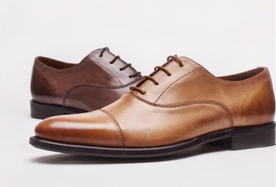 व्यापार/विवाह पुरुष पोशाक जूते बैल असली चमड़े के फीता ऊपर Brogues