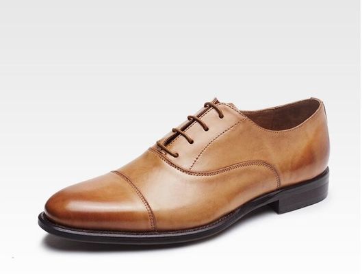 व्यापार/विवाह पुरुष पोशाक जूते बैल असली चमड़े के फीता ऊपर Brogues