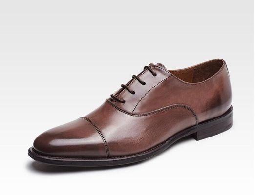 व्यापार/विवाह पुरुष पोशाक जूते बैल असली चमड़े के फीता ऊपर Brogues
